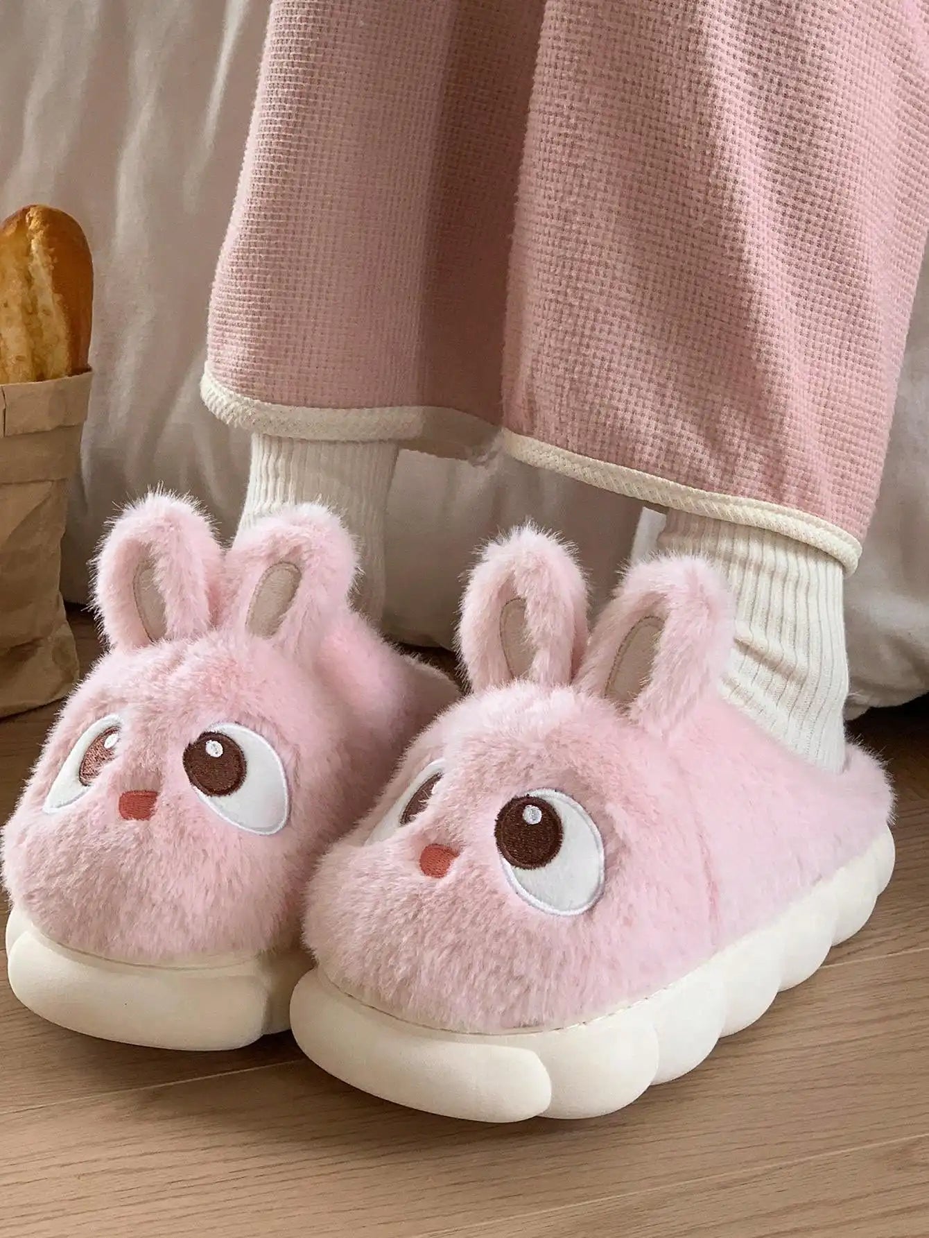 Cute Rabbit 2024 Women's Home Slippers Flat Heel New Women's Slippers Round Toe Casual Winter Warmth Daily Life Plaid Casual Autumn and Winter Shoes Fur Slippers Couple Men's Slippers