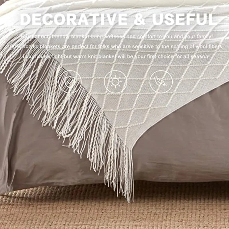 Plaid tricoté oversized à pompons — Chaleur boho & cocooning visuel