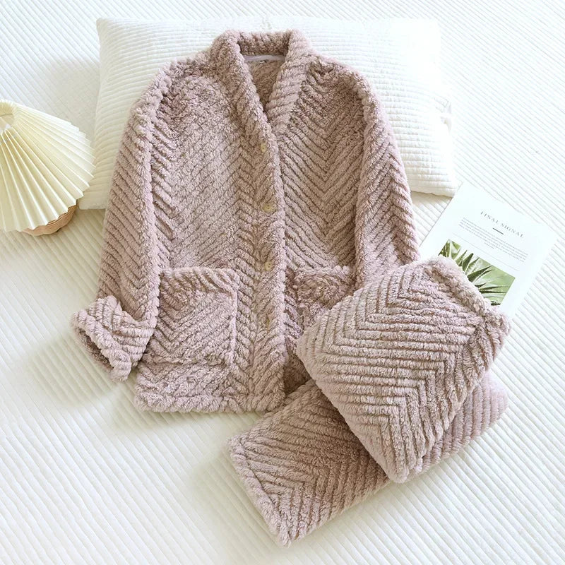 2025 Autumn/Winter New Women's Pajama Set Flannel Thickened Warm Cute Long Sleeve Pants Two Piece Coral Fleece Home Fur Women