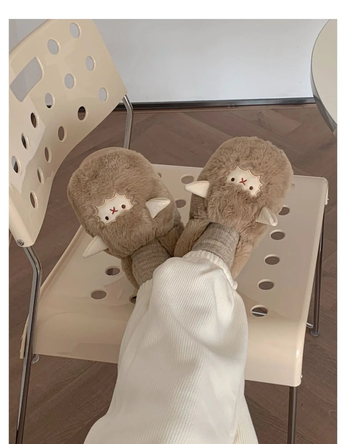 Gacimy Winter Plush Slippers For Women Cute Milk Cow Fluffy Cotton Shoes Girls Fashion Cartoon Indoor Warm Comfortable Slippers