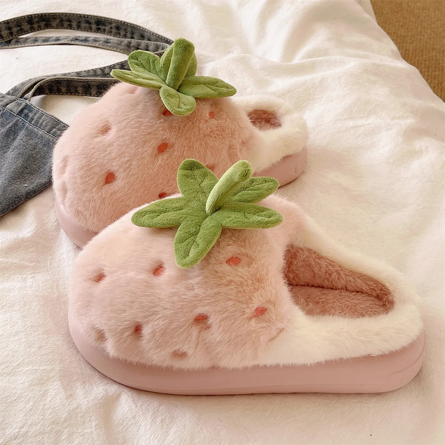 Cute Strawberry Fluffy Slippers Women's Indoor Home Warm Thick Bottom Anti-slip Outdoor Wearable Slip-On Indoor Slippers
